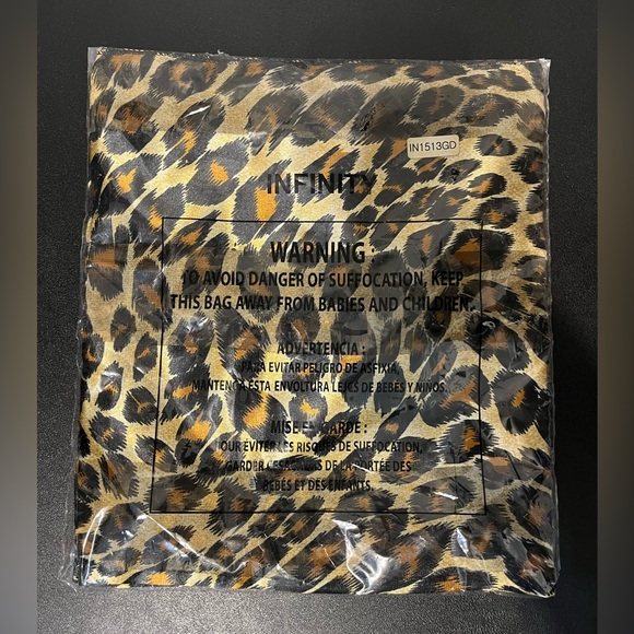 Leopard Print Infinity Scarf NIP Lightweight Tulle Material Cheetah Print - Picture 3 of 4